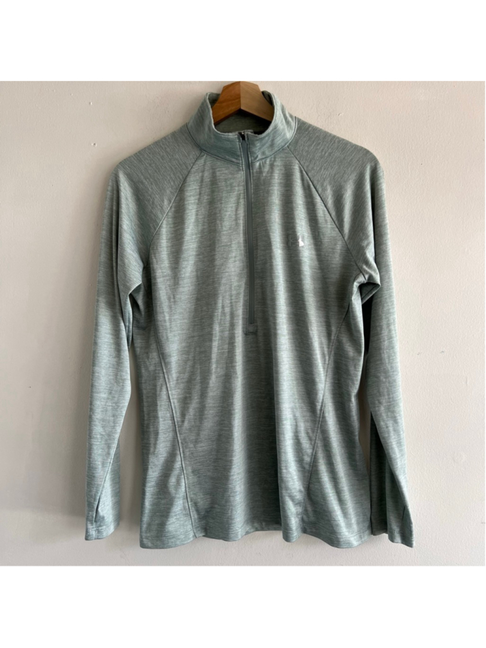 Under Armour Green Long Sleeve Tee L athletic